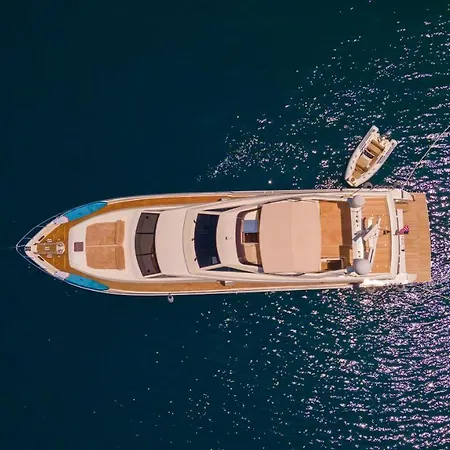 Odin Luxury Motor Yacht ホテル