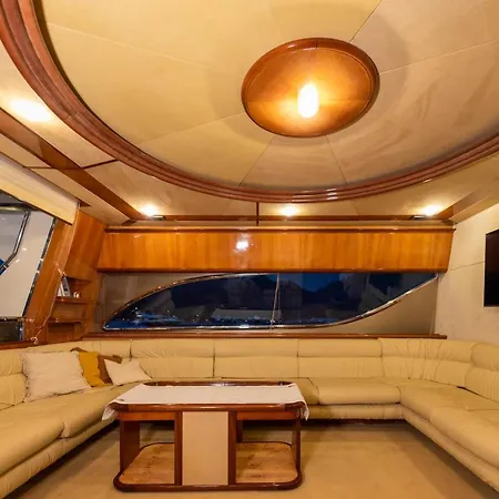 Odin Luxury Motor Yacht * ダラマン